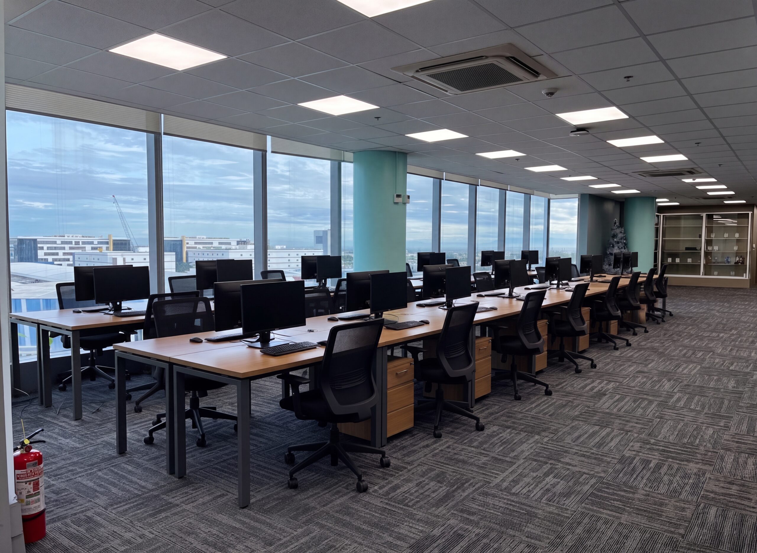 Fully furnished workstations with city view